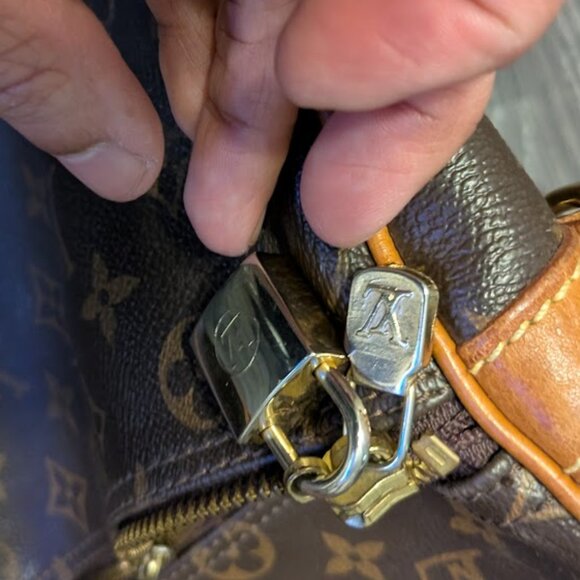 🤞LAST DROP🤞🚻LOUIS VUITTON AUTHENTIC KEEPALL DUFFLE BAG - Picture 2 of 16
